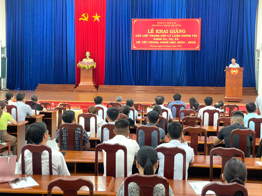 Quang cảnh lễ khai giảng. Ảnh: Lam Nguyên