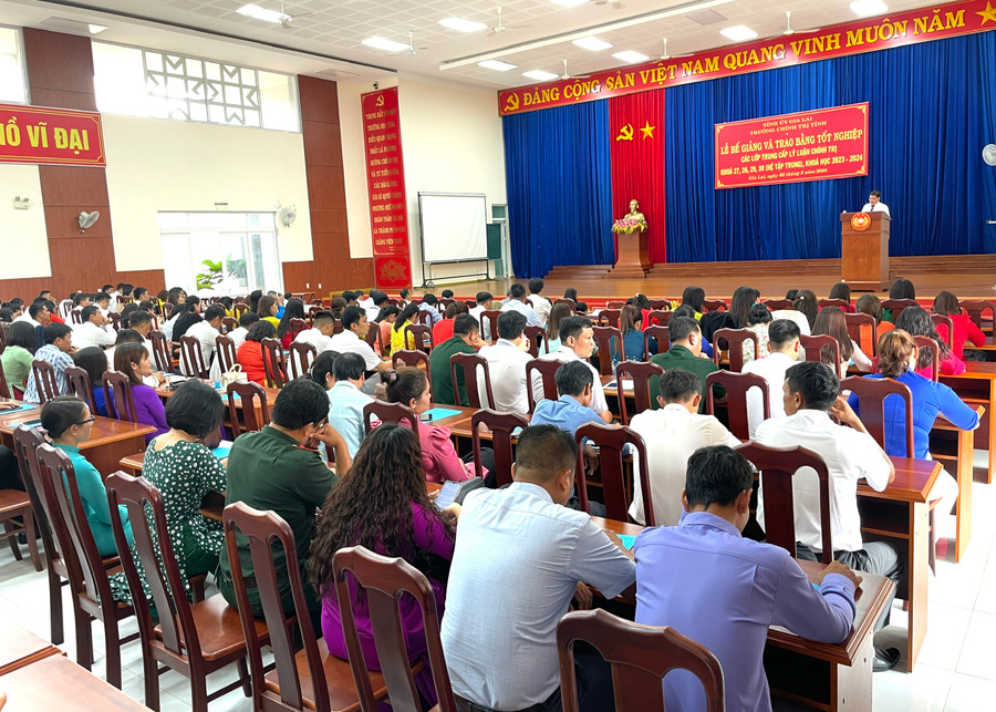 Quang cảnh buổi lễ. Ảnh: Lam Nguyên