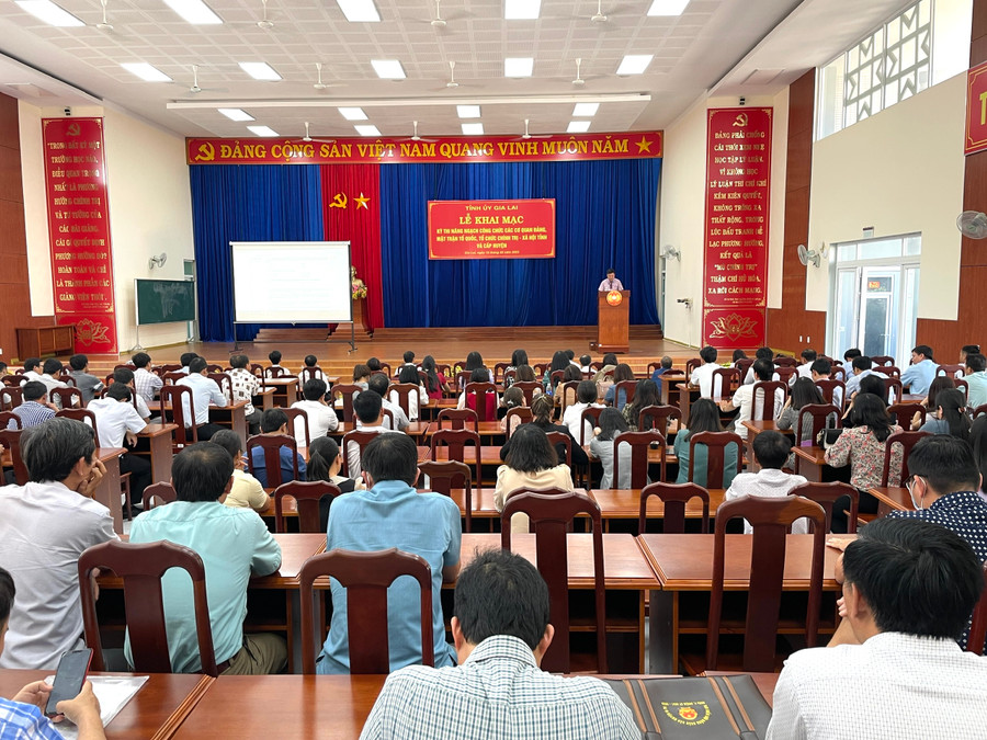 Quang cảnh lễ khai mạc kỳ thi. Ảnh: Lam Nguyên Quang cảnh lễ khai mạc kỳ thi. Ảnh: Lam Nguyên