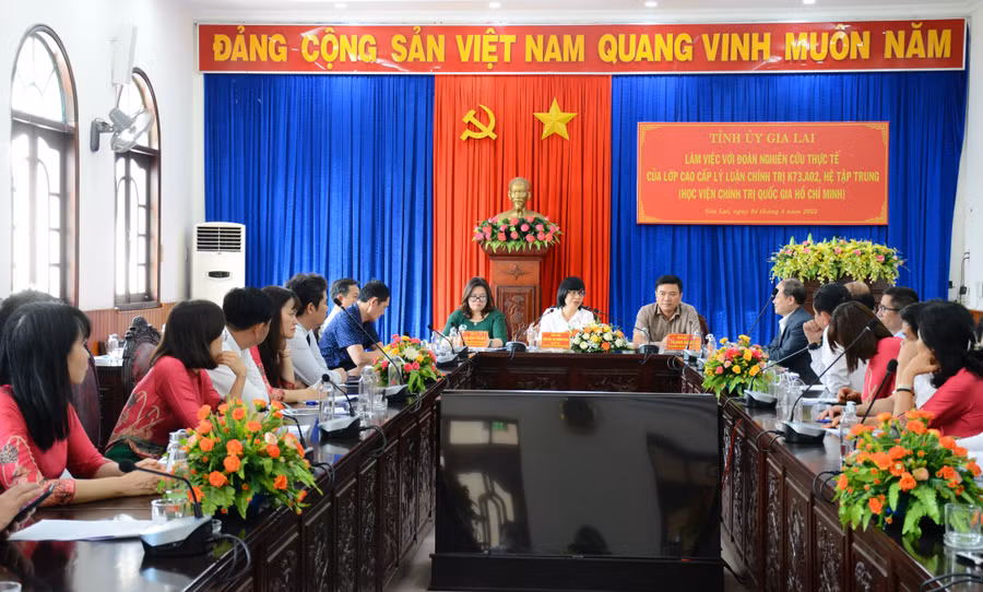 Quang cảnh buổi làm việc. Ảnh: Lam Nguyên