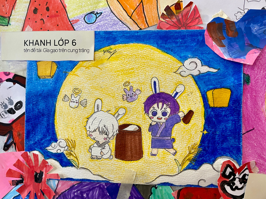 Bức tranh mang chủ đề ngộ nghĩnh: “Giã gạo trên cung trăng”. Ảnh: Lam Nguyên
