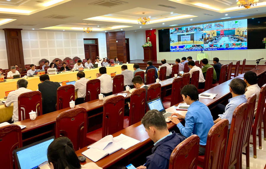 Nhiều giải pháp khắc phục tồn tại, hạn chế, vướng mắc nhằm nâng cao các chỉ số đã được đưa ra thảo luận tại hội nghị. Ảnh: Lam Nguyên Nhiều giải pháp khắc phục tồn tại, hạn chế, vướng mắc nhằm nâng cao các chỉ số đã được đưa ra thảo luận tại hội nghị. Ảnh: Lam Nguyên