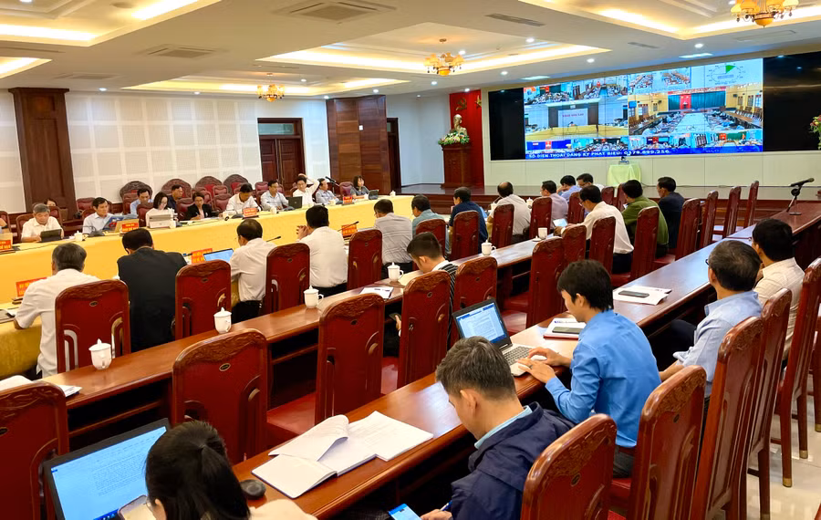 Nhiều giải pháp khắc phục tồn tại, hạn chế, vướng mắc nhằm nâng cao các chỉ số đã được đưa ra thảo luận tại hội nghị. Ảnh: Lam Nguyên