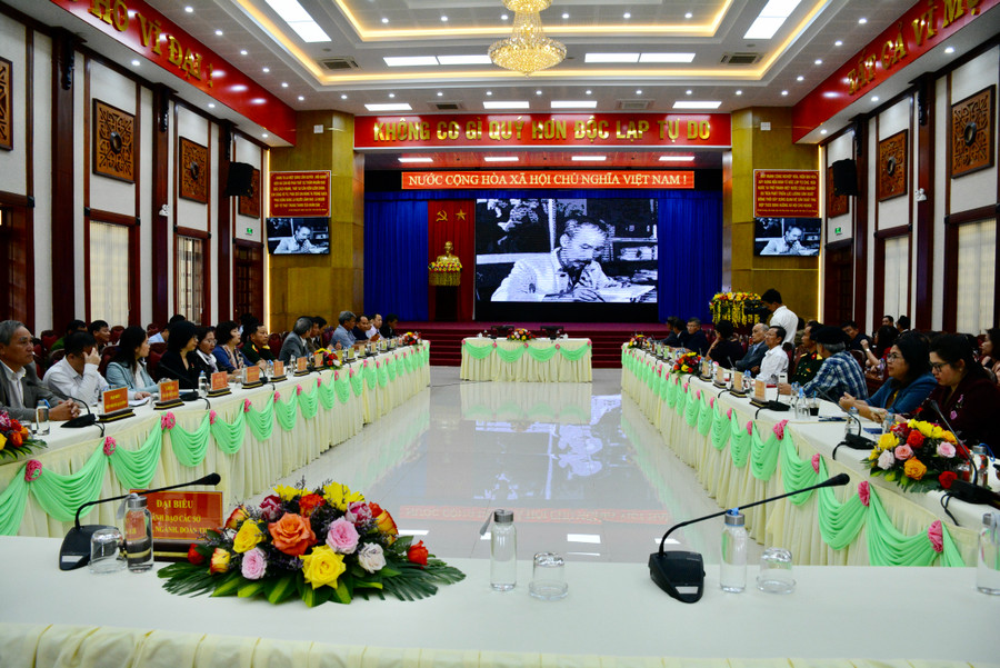 Quang cảnh buổi tọa đàm. Ảnh: Lam Nguyên