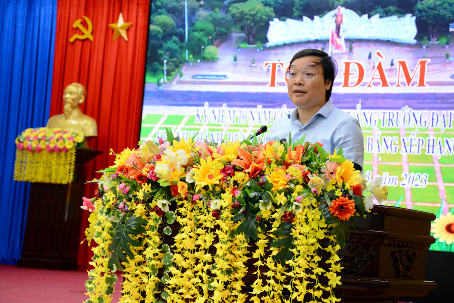 Chủ tịch UBND tỉnh Trương Hải Long phát biểu đề dẫn. Ảnh: Lam Nguyên