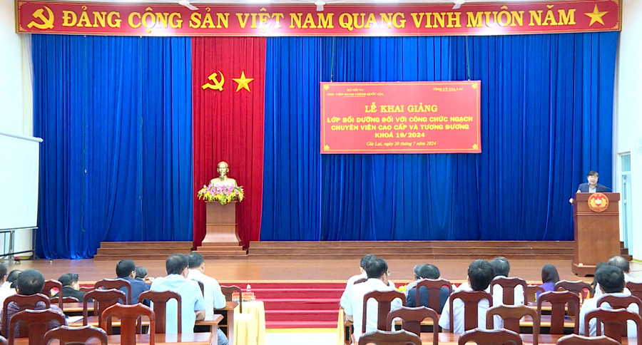 Quang cảnh lễ khai giảng. Ảnh: Lam Nguyên Quang cảnh lễ khai giảng. Ảnh: Lam Nguyên