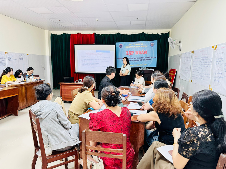Quang cảnh lớp tập huấn. Ảnh: Như Nguyện z6596722915412-ac9167a3a841c03fd382f3b92fa39416.jpg