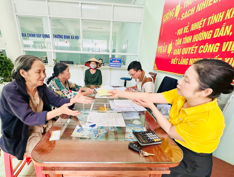 UBND tỉnh chỉ đạo tiếp tục tăng cường công tác lãnh đạo, chỉ đạo thực hiện chính sách BHXH, BHYT. Ảnh: Như Nguyện z6553330902450-ff3696a57316da7a04de34dc0bed0deb.jpg