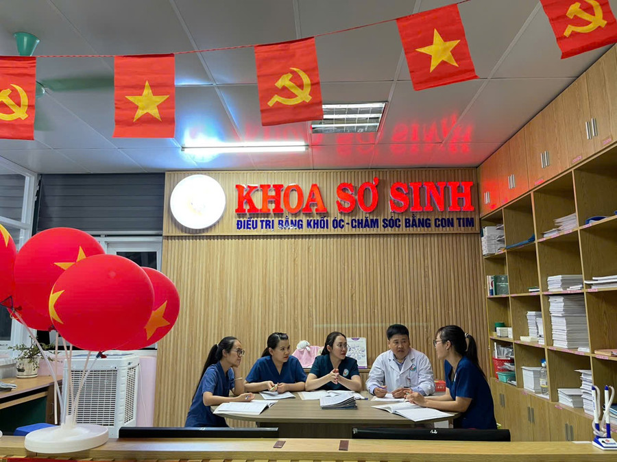 Góc trang trí tại Khoa Sơ sinh. Ảnh: CTV z6966528546314-f37061b8a23f8e5d4d7c177193f7291a.jpg
