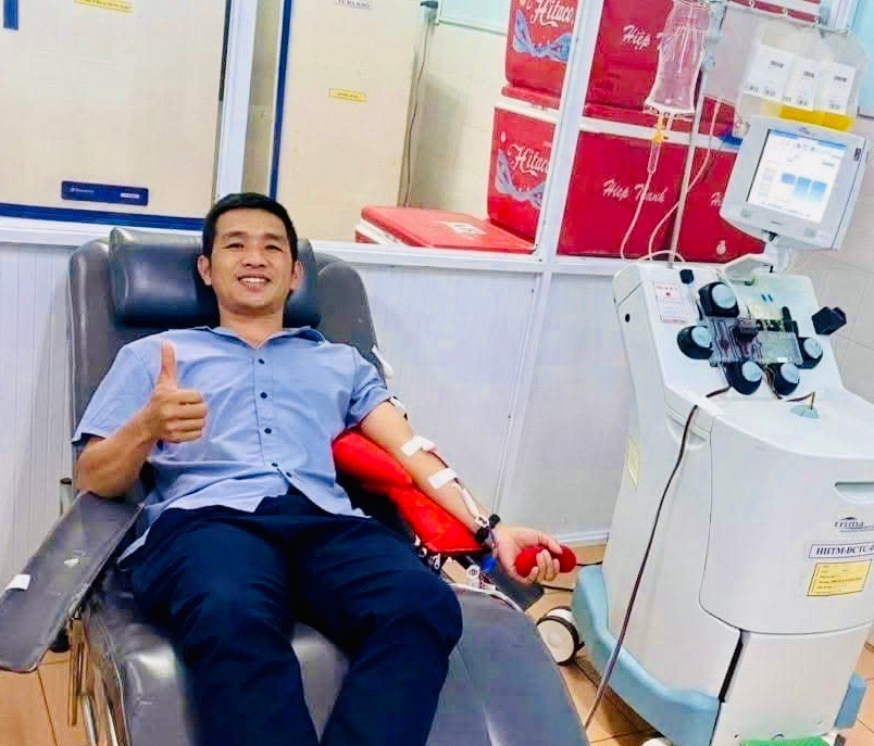 Từ năm 2022 đến nay, anh Huỳnh Hoàng Vương đã có 37 lần hiến máu khẩn cấp cứu người bệnh. Ảnh: NVCC tu-nam-2022-den-nay-anh-huynh-hoang-vuong-da-co-37-lan-hien-mau-khan-cap-cuu-nguoi-benh-anh-nvcc.jpg