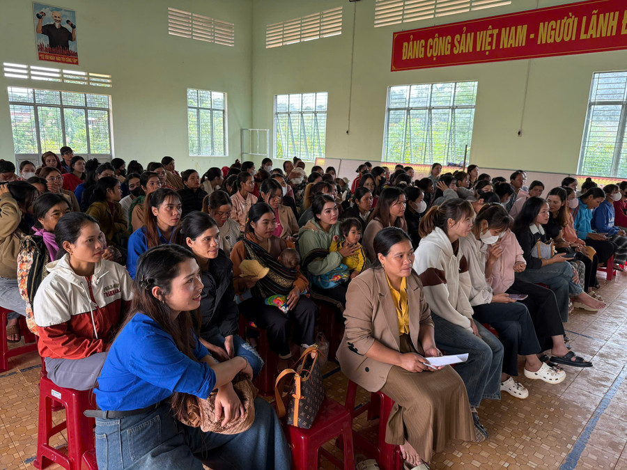 Quang cảnh lễ phát động. Ảnh: CTV z7065362418182-8d0ebbdb2d449685fd4de997d6281e81.jpg