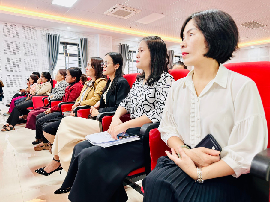 Các đại biểu tham dự hội thảo. Ảnh: Như Nguyện z7048346910412-e5312c5b70adcafac7232541f954449a.jpg