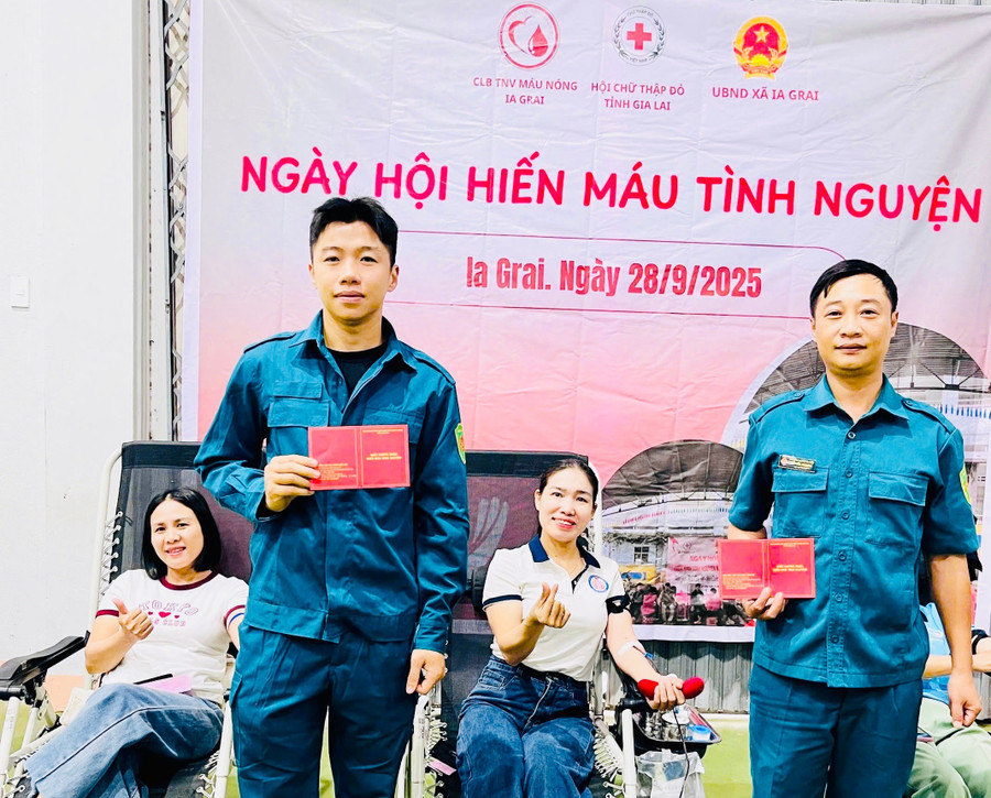 Chương trình hiến máu tại xã Ia Grai thu hút gần 200 người tham gia. Ảnh: CTV z7059210051153-7252b36fb8dd0690e275c416e980de22.jpg