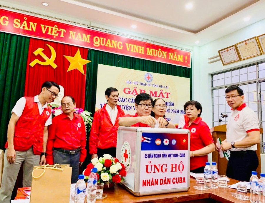 Tính đến 9 giờ 58 phút ngày 16-10, Hội Chữ thập đỏ tỉnh đã nhận được trên 2,6 tỷ đồng ủng hộ Nhân dân Cuba. Ảnh: CTV z7125099500494-492760da6c88138e0335e0c9ed3fa60c.jpg