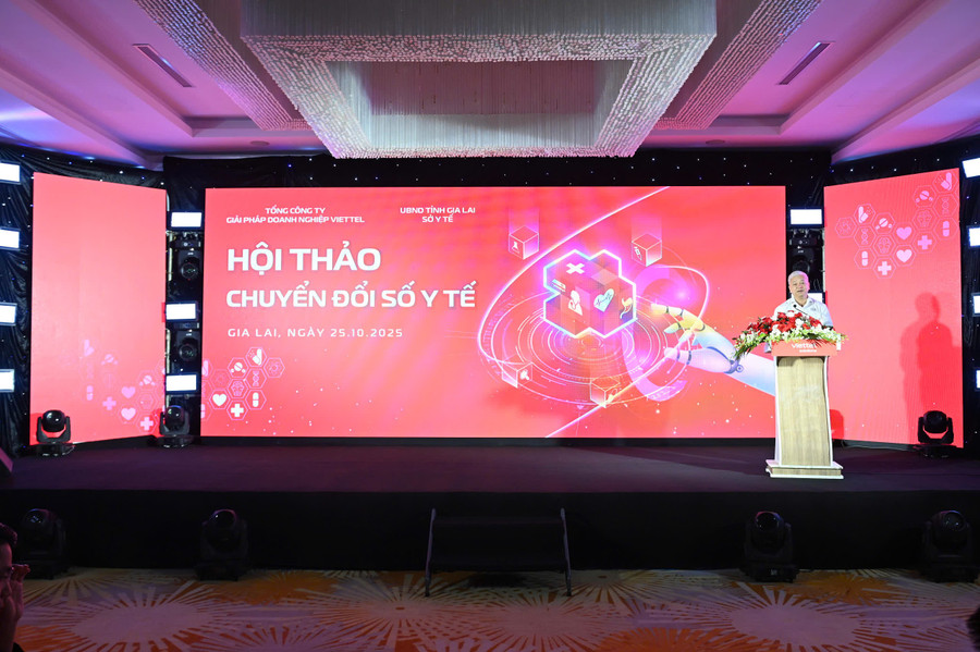 Giám đốc Sở Y tế tỉnh Gia Lai Lê Quang Hùng phát biểu khai mạc tại hội thảo. Ảnh: CTV z7154569717168-73353d89e1c48c83d7e6ab64c79ea044.jpg