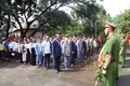Dâng hoa, dâng hương tại Nhà bia tưởng niệm liệt sĩ xã Gào