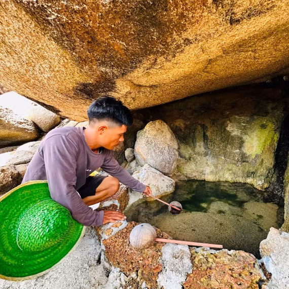 Giếng cổ kể chuyện làng xưa