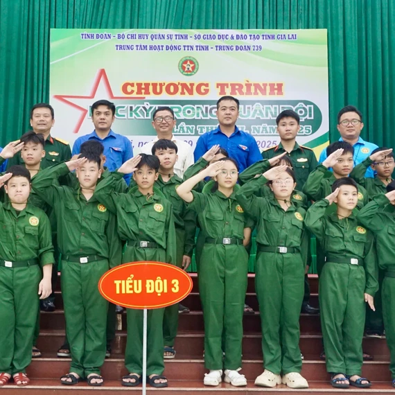 Gia Lai: Gần 70 thanh thiếu nhi tham gia “Học kỳ trong quân đội” năm 2025