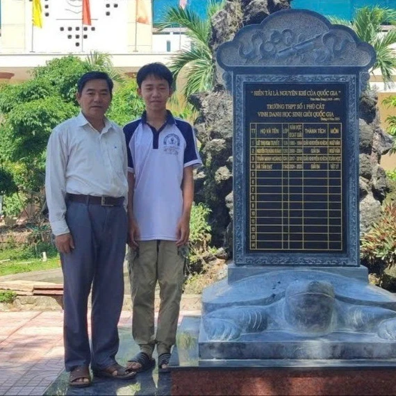 Tỏa sáng từ niềm đam mê Vật lý