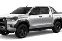 Chinh phục mọi địa hình với Toyota Hilux 2025