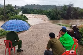 Ia Pa: Hàng trăm hộ dân bị cô lập vì mưa lũ