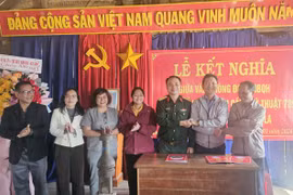 Văn phòng Đoàn ĐBQH&HĐND tỉnh kết nghĩa với các thôn, làng.