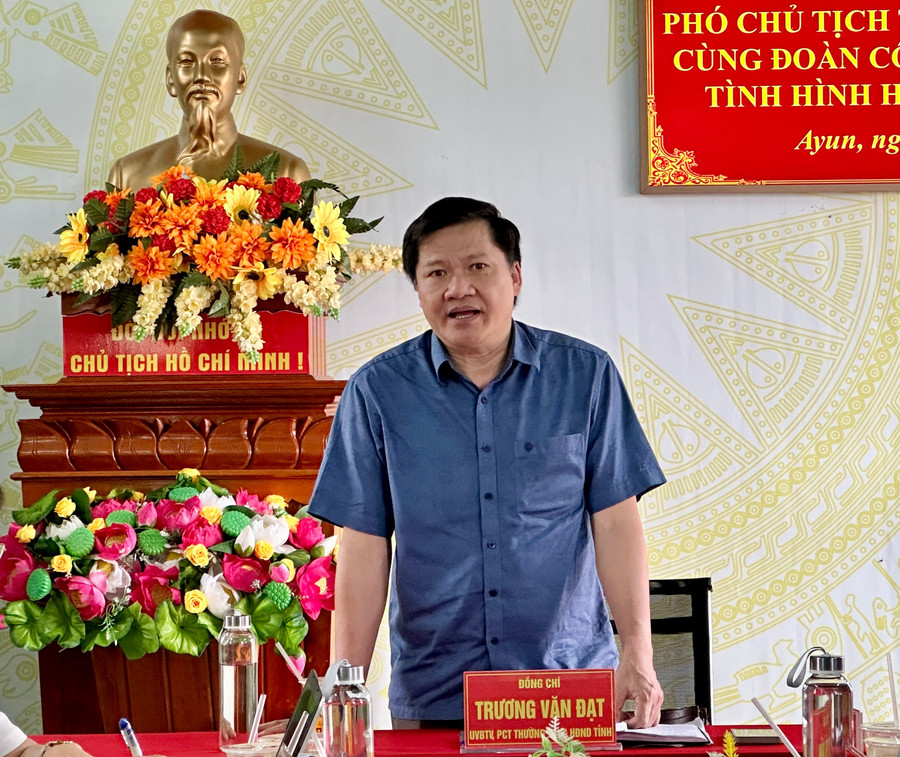 Đồng chí Trương Văn Đạt - Ủy viên Ban Thường vụ Tỉnh ủy, Phó Chủ tịch Thường trực HĐND tỉnh Gia Lai, phát biểu chỉ đạo tại buổi làm việc với xã Ayun. Ảnh: Hà Duy dong-chi-truong-van-dat-phat-bieu-chi-dao-tai-buoi-lam-viec-anh-ha-duy.jpg
