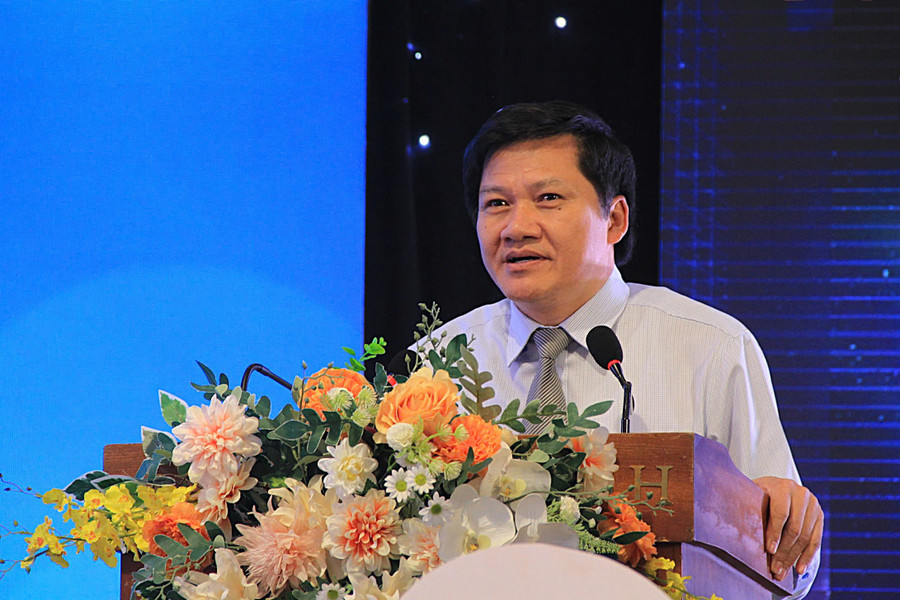 Phó Chủ tịch Thường trực HĐND tỉnh Trương Văn Đạt phát biểu chúc mừng tại lễ kỷ niệm. Ảnh: Hoàng Hoài 2-dong-chi-truong-van-dat-pho-chu-tich-thuong-truc-hdnd-tinh-phat-bieu-chuc-mung.jpg