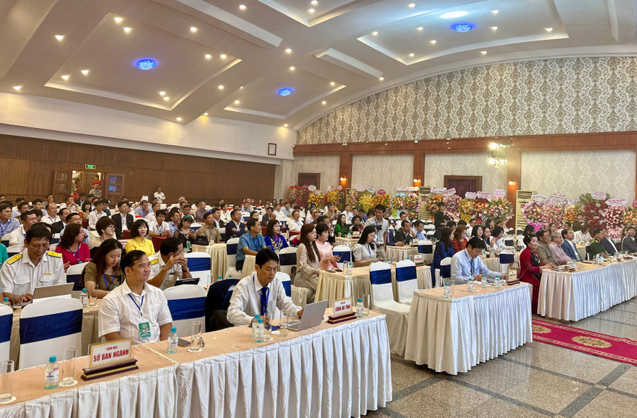 Các đại biểu dự lễ kỷ niệm chào mừng Ngày Doanh nhân Việt Nam 13-10. Ảnh: Hà Duy 1-cac-dai-bieu-du-le-ky-niem-chao-mung-ngay-doanh-nhan-viet-nam-13-10-anh-ha-duy.jpg