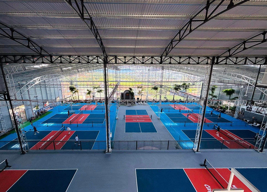 คลัสเตอร์คอร์ทฝึกซ้อมมาตรฐานสากลทันสมัย 9 แห่งของ City Mountain Pickleball ภาพโดย: H.D cum-san-tap-hien-dai-cau-city-mountain-pickleball-anh-hd.jpg