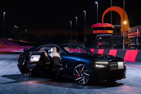 Rolls-Royce Black Badge Spectre – Tuyên ngôn táo bạo cho kỷ nguyên xe điện