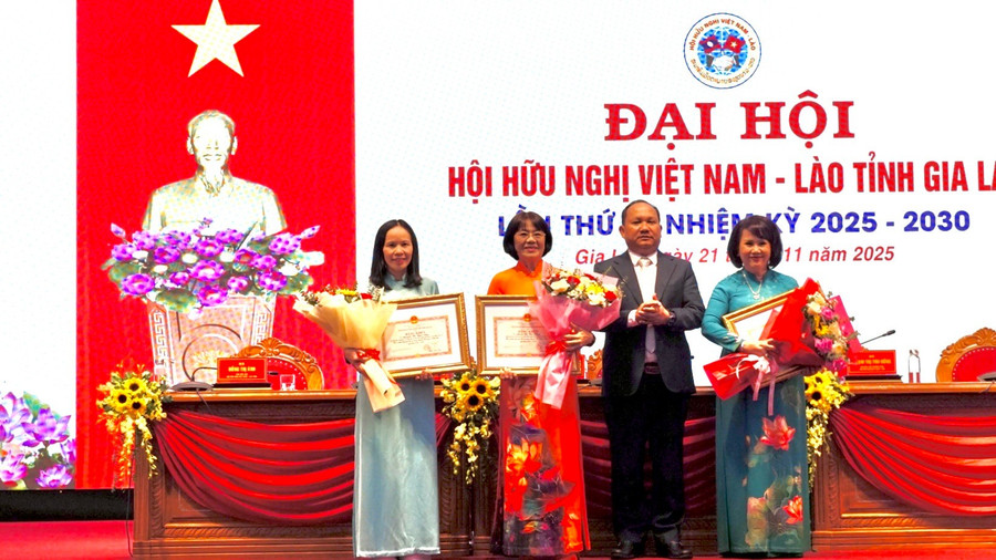 hoi-huu-nghi-viet-lao-1.jpg