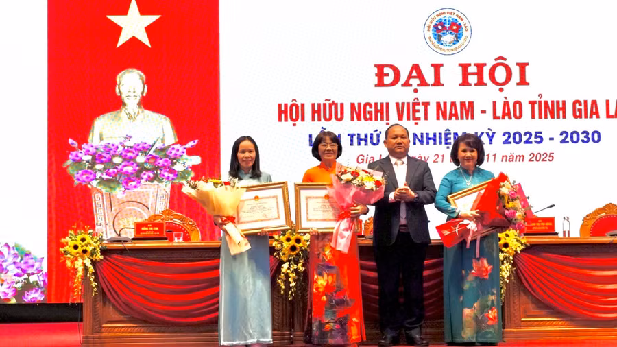 hoi-huu-nghi-viet-lao-1.jpg