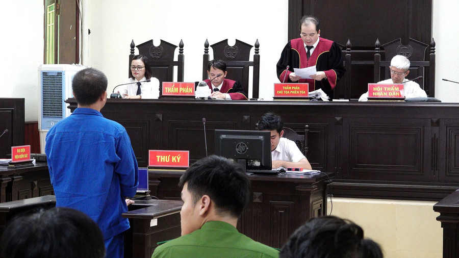 Hội đồng xét xử tuyên phạt mức án 20 năm tù đối với bị cáo Nguyễn Văn Đức. Ảnh: N.L z6988914965978-f309357b969f10ac48758d4cc741e161.jpg