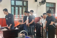 Tuyên phạt 7 bị cáo đánh bạc qua mạng Internet