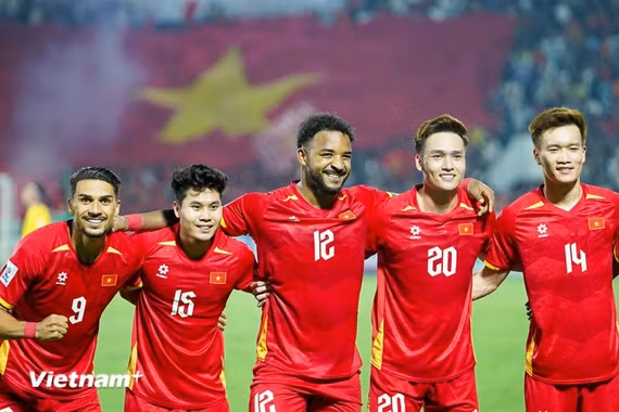 Đội tuyển Việt Nam thăng tiến mạnh mẽ, trở lại top 100 thế giới
