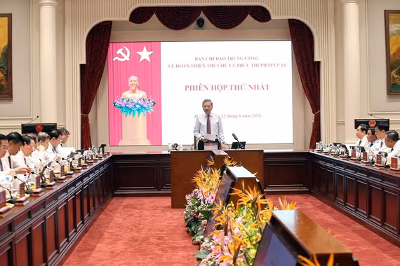 'Không giao việc bằng khẩu hiệu'