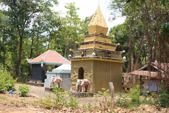 Nghĩa địa của vua và những chiến binh săn voi ở Buôn Đôn