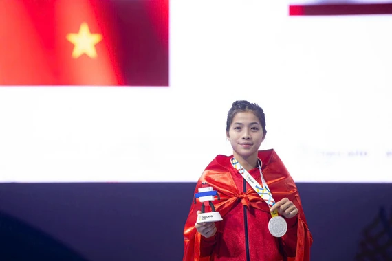 Cô gái Gia Lai Nguyễn Thị Loan giành huy chương bạc tại SEA Games 33 