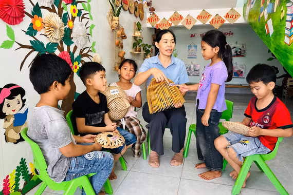 Giúp trẻ vùng dân tộc thiểu số vững tiếng Việt từ bậc mầm non