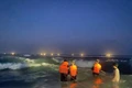 Trong 1 ngày, có tới 13 người bị sóng biển cuốn trôi ở Quảng Ngãi