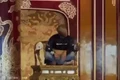 Vụ ngai vua triều Nguyễn bị xâm hại: Cho thôi việc 2 bảo vệ