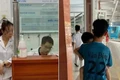 Vụ bé trai bị từ chối cấp cứu vì chưa đóng đủ viện phí: Tạm đình chỉ một số nhân viên y tế