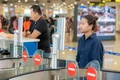 Khách bay hãng nào đã có thể làm thủ tục bằng VNeID ở sân bay Nội Bài, Tân Sơn Nhất?