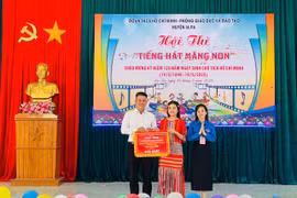 Liên đội Trường THCS Dân tộc Nội trú xuất sắc giành giải nhất hội thi Tiếng hát măng non huyện Ia Pa. Ảnh: Vũ Chi