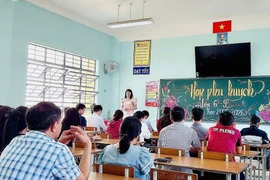 Đối với dịch vụ phục vụ trực tiếp người học trong công tác kiểm tra, đánh giá, bậc THCS thu tối đa 53.000 đồng/học sinh/năm học. Ảnh ĐVCC