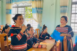 Chương trình giao lưu với các khách mời tại diễn đàn "Phụ nữ và khát vọng phát triển" diễn ra cởi mở. Ảnh: Vũ Chi