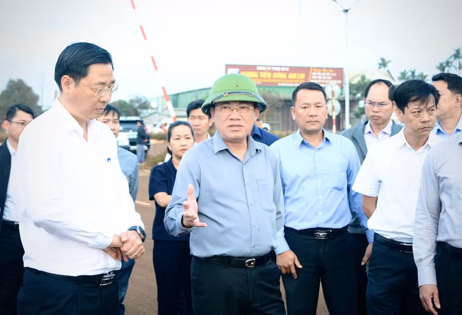 chu-tich-ubnd-tinh-pham-anh-tuan-kiem-tra-tien-do-thi-cong-du-an-khu-cong-nghiep-nam-pleiku-vao-ngay-28-2-2026.jpg