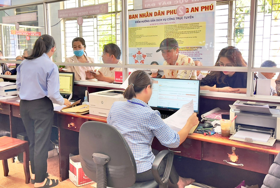 Các trụ sở cũ sau khi sáp nhập đều được UBND phường An Phú sử dụng hợp lý để phục vụ công việc, không có trụ sở nào bị bỏ hoang hay lãng phí. Ảnh: Minh Phương an-phu.jpg