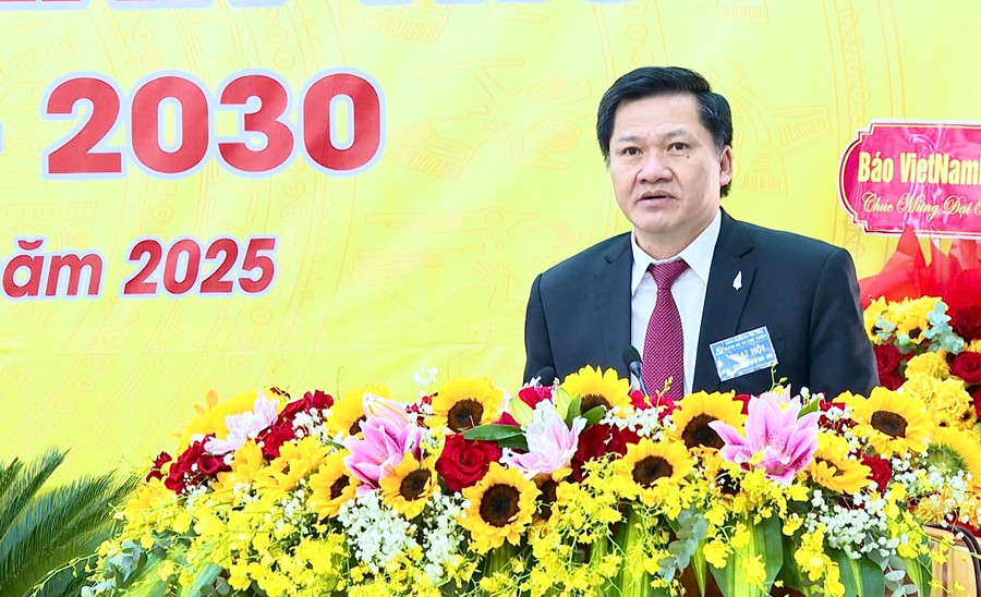 Phó Chủ tịch Thường trực HĐND tỉnh Trương Văn Đạt phát biểu chỉ đạo tại Đại hội. Ảnh: Ngọc Sang Phó Chủ tịch Thường trực HĐND tỉnh Trương Văn Đạt phát biểu chỉ đạo tại Đại hội. Ảnh: Ngọc Sang